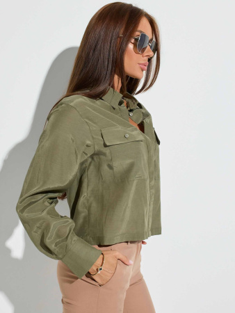 Укороченная рубашка женская с накладными карманами, оливковая